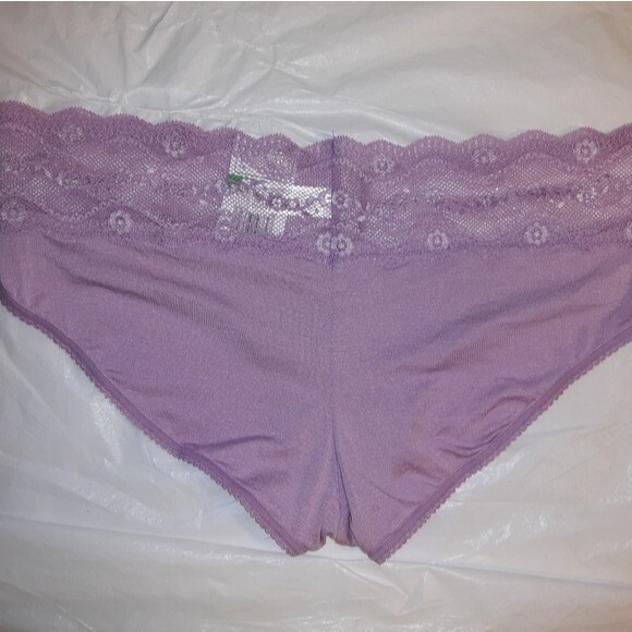 B' Tempted by Wacoal Large Hipster Bundle of 2 pair - Picture 4 of 6